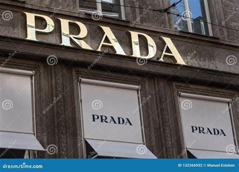 prada societa|prada company.